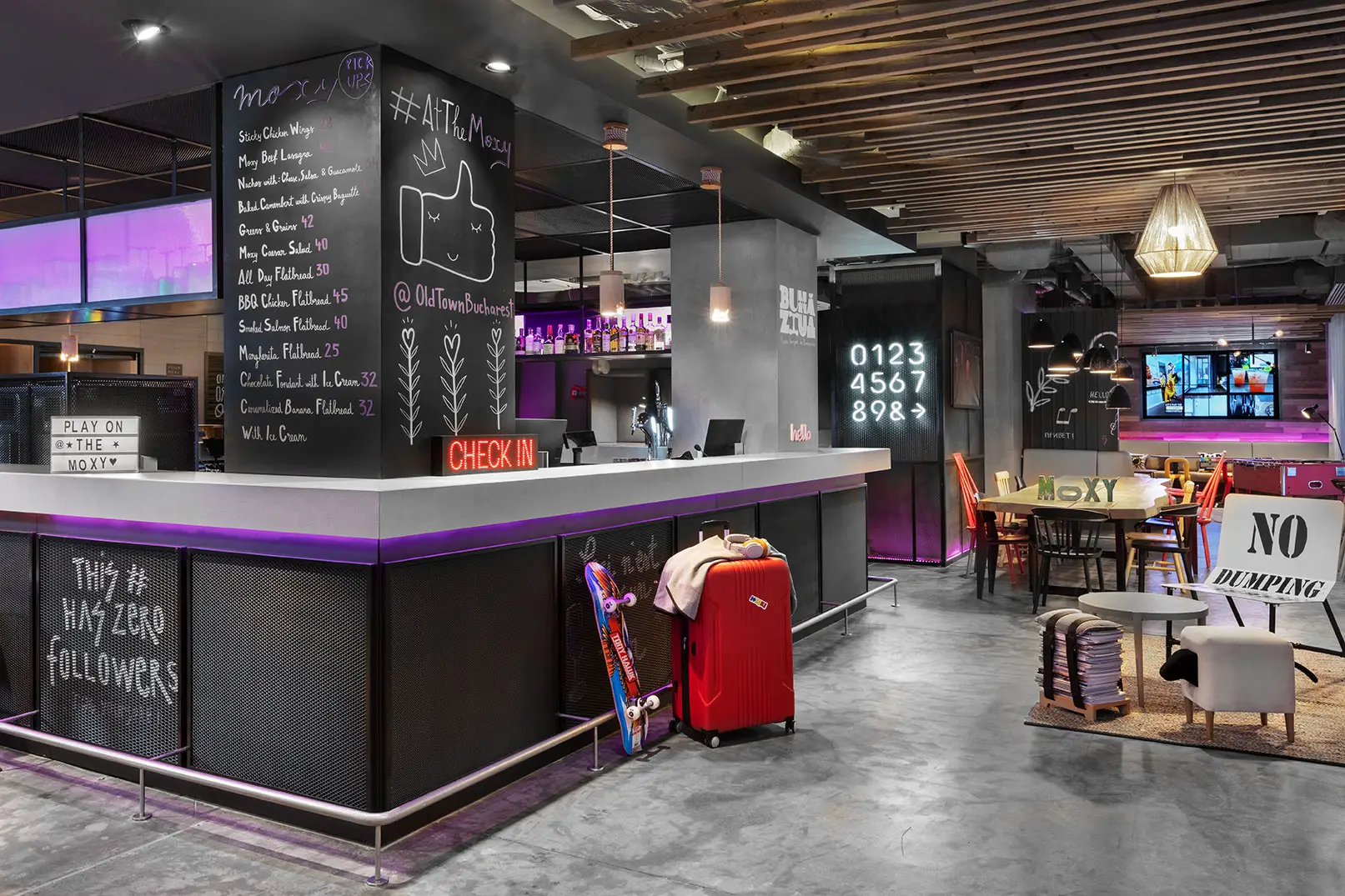 Moxy Bucharest Old Town Barception